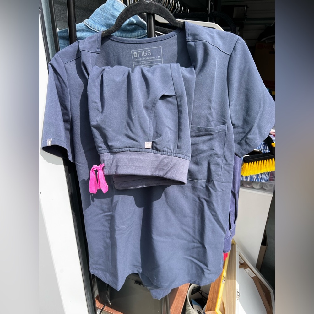 Night Sky FIGS Scrub Set SIZE MEDIUM